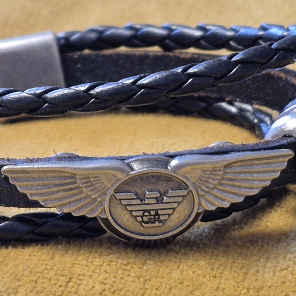 Giorgio ARMANi Black Leather With Metal Clasp - Picture 4 of 6